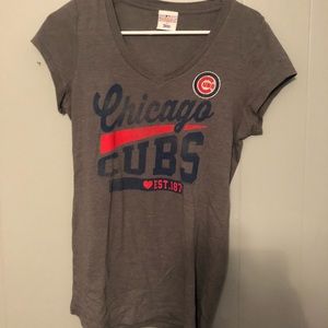 Chicago Cubs tee.